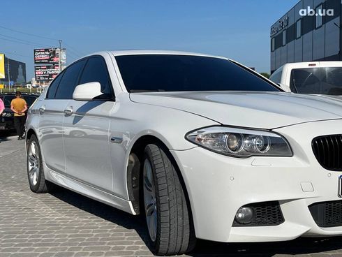 BMW 5 серия 2013 белый - фото 45