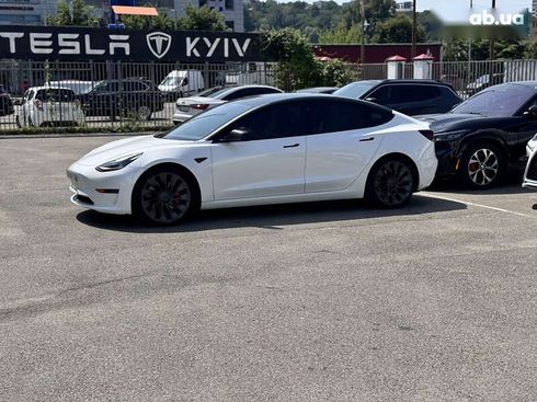 Tesla Model 3 2021 - фото 13