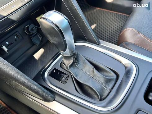 Renault Megane 2018 - фото 25