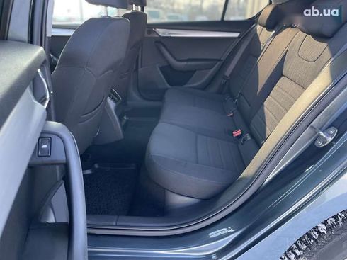 Skoda Octavia 2017 - фото 27