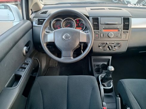 Nissan Tiida 2012 белый - фото 22