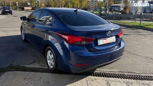 Hyundai Elantra 2015 - фото 4