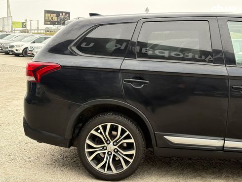 Mitsubishi Outlander 2017 черный - фото 7