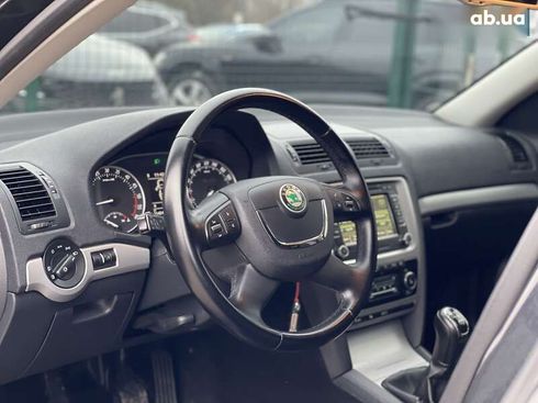 Skoda Octavia 2011 - фото 26