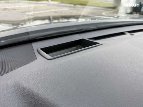 Toyota Camry 2019 - фото 21