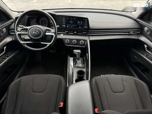 Hyundai Elantra 2021 - фото 25