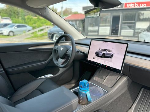 Tesla Model Y 2024 серый - фото 29