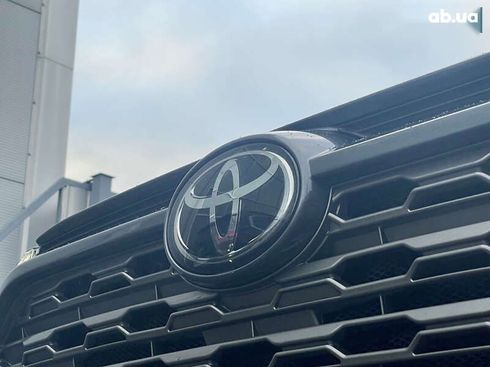 Toyota RAV4 2023 - фото 12
