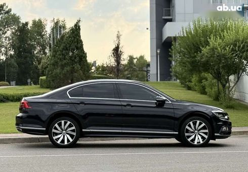 Volkswagen Passat 2018 - фото 15