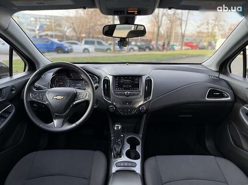 Chevrolet Cruze 2018 - фото 10