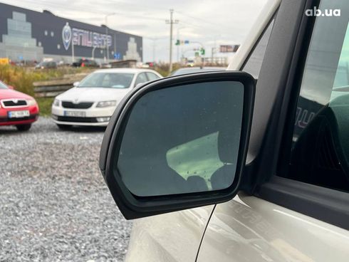 Mercedes-Benz V-Класс 2015 бежевый - фото 14