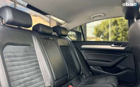 Volkswagen Passat 2016 - фото 26
