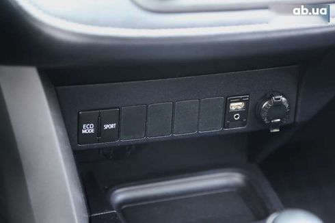 Toyota RAV4 2017 - фото 20