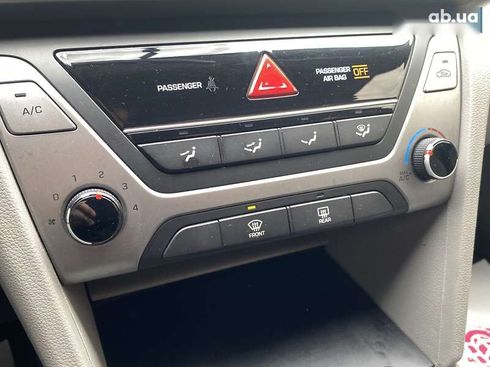 Hyundai Elantra 2016 - фото 23