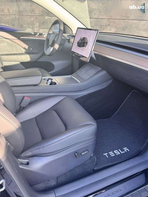 Tesla Model Y 2024 - фото 8