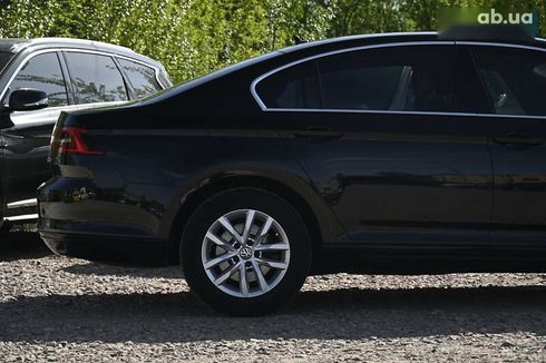 Volkswagen Passat 2017 - фото 15