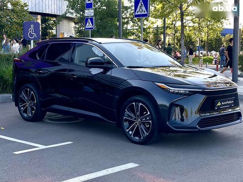 Toyota bZ 2023 - фото 3