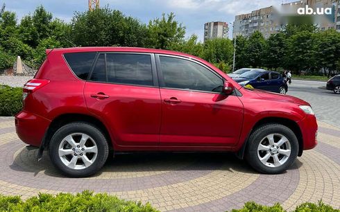 Toyota RAV4 2012 - фото 8
