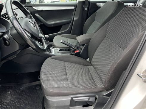 Skoda Octavia 2014 белый - фото 31