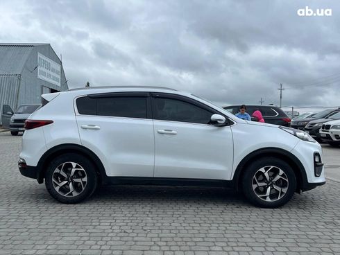 Kia Sportage 2018 белый - фото 11
