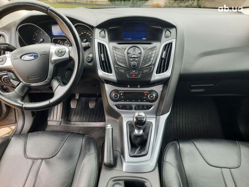 Ford Focus 2013 серый - фото 14