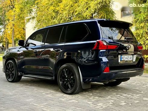 Lexus LX 2016 - фото 20