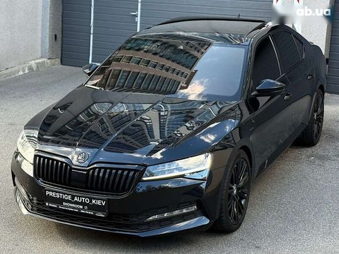 Skoda Superb 2020 - фото 8