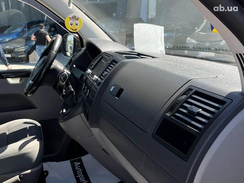 Volkswagen Transporter 2014 коричневый - фото 14