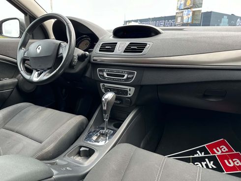 Renault Megane 2014 красный - фото 14