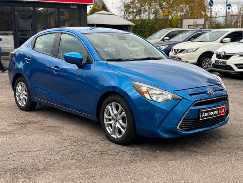 Toyota Yaris 2017 синий - фото 3