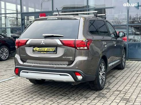 Mitsubishi Outlander 2016 - фото 7