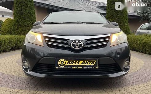 Toyota Avensis 2012 - фото 2