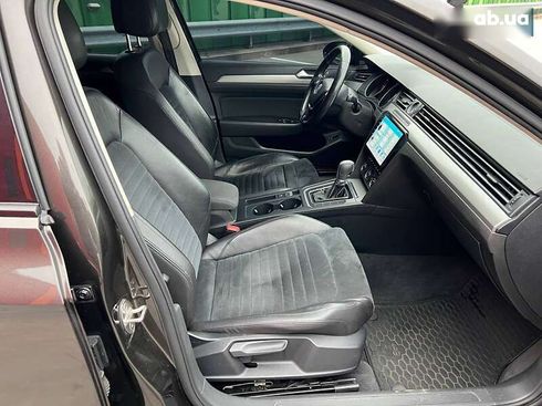 Volkswagen Passat 2018 - фото 14