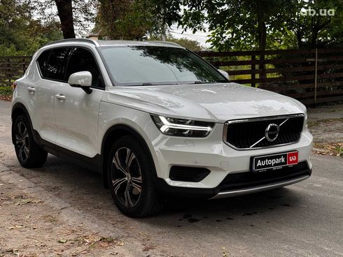 Volvo XC40 2018 белый - фото 3
