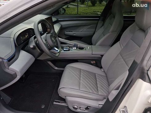 Zeekr 001 2025 - фото 18