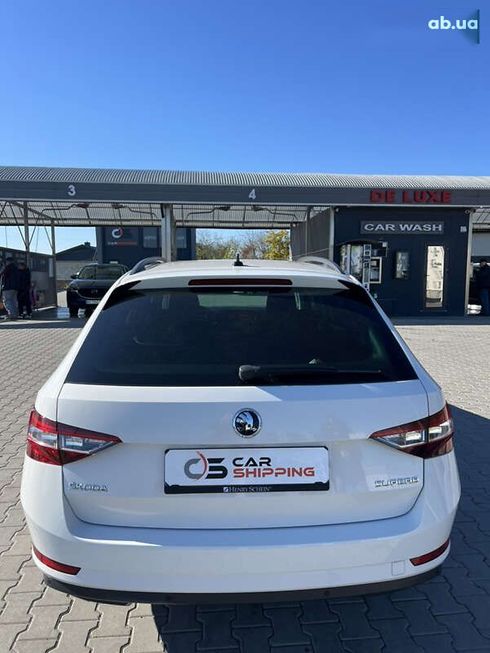 Skoda Superb 2019 - фото 5