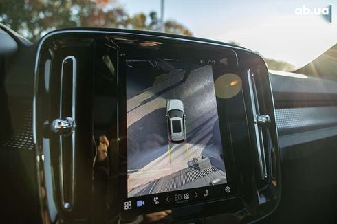 Volvo XC40 2021 - фото 19