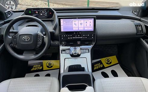 Toyota bZ 2022 - фото 11