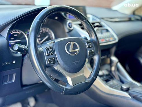 Lexus NX 2015 белый - фото 10