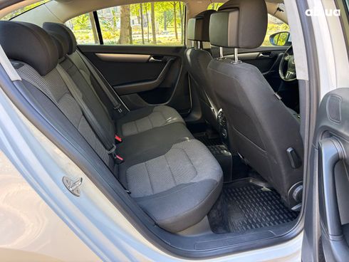 Volkswagen passat b7 2014 белый - фото 17