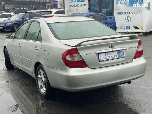 Toyota Camry 2004 - фото 6