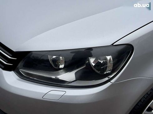 Volkswagen Touran 2013 - фото 14