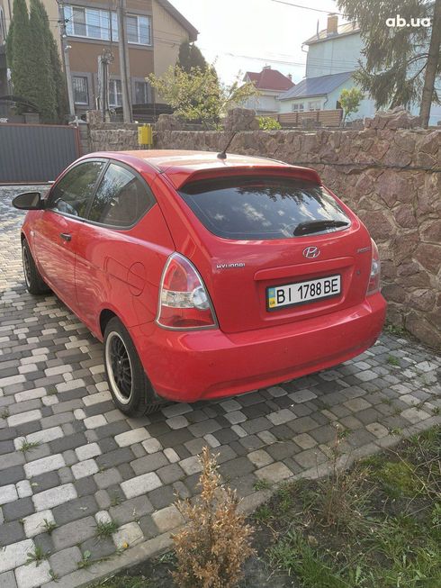 Hyundai Accent 2008 красный - фото 4