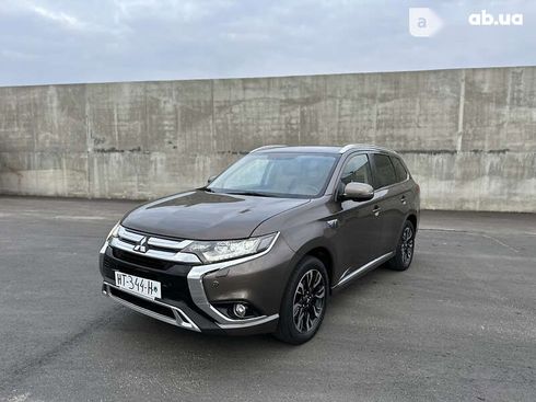 Mitsubishi Outlander 2015 - фото 3