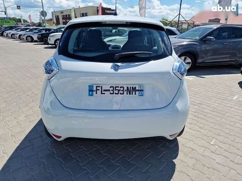 Renault Zoe 2019 - фото 11