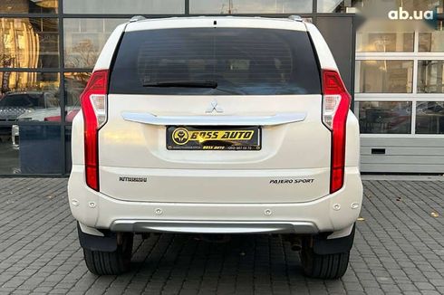 Mitsubishi Pajero Sport 2017 - фото 5