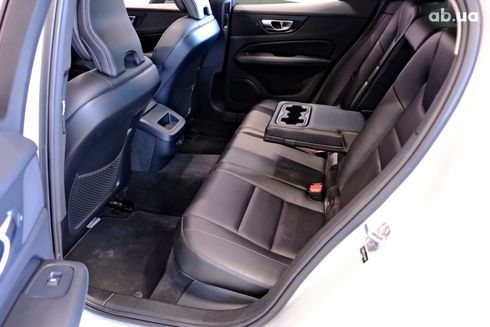 Volvo S60 2018 серый - фото 8