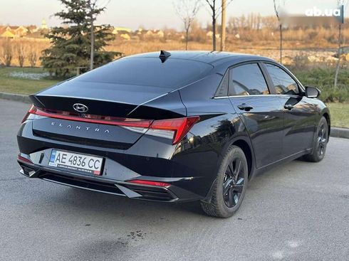 Hyundai Elantra 2022 - фото 4