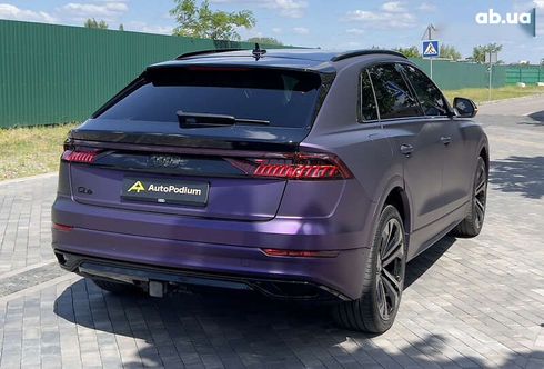 Audi Q8 2021 - фото 6