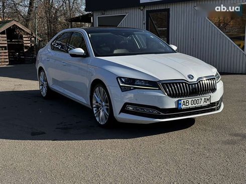 Skoda Superb 2019 - фото 4